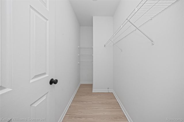 328 Hidden River E, Holly Township, MI 48442