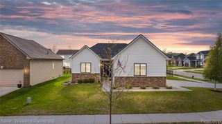 328 Hidden River E, Holly Township, MI 48442