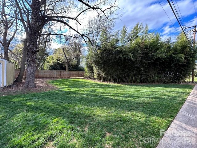 1300 Bethel Road, Charlotte, NC 28208