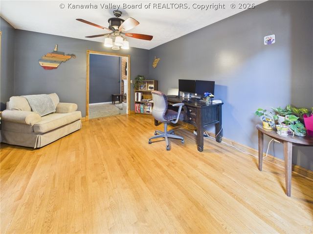416 Arrowhead Drive, Hurricane, WV 25526