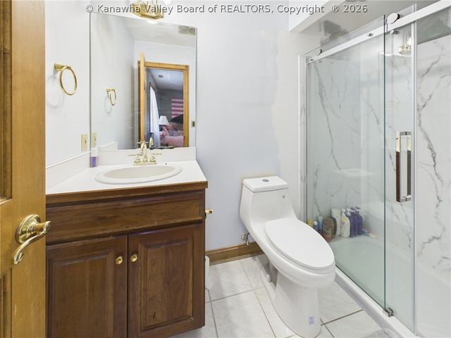 416 Arrowhead Drive, Hurricane, WV 25526