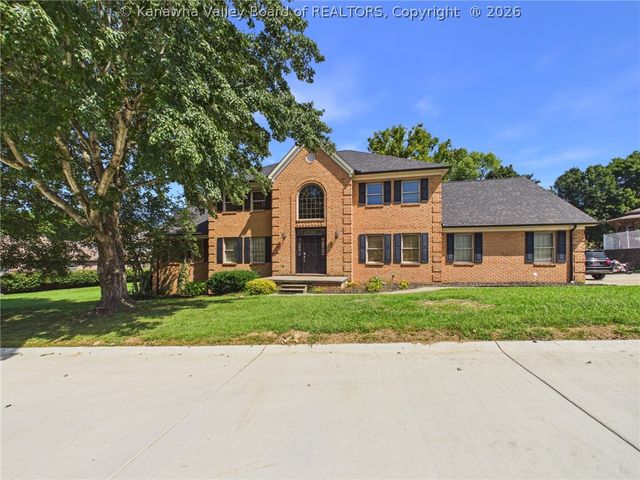 416 Arrowhead Drive, Hurricane, WV 25526