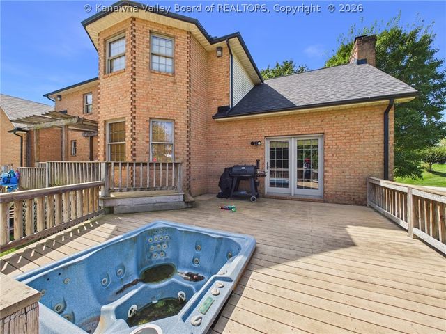 416 Arrowhead Drive, Hurricane, WV 25526