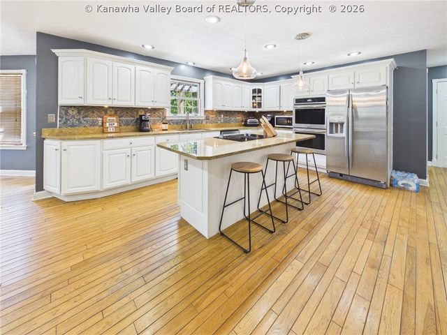 416 Arrowhead Drive, Hurricane, WV 25526
