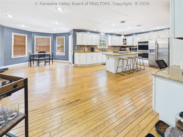 416 Arrowhead Drive, Hurricane, WV 25526