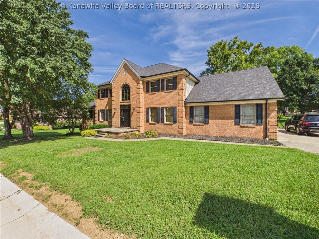 416 Arrowhead Drive, Hurricane, WV 25526