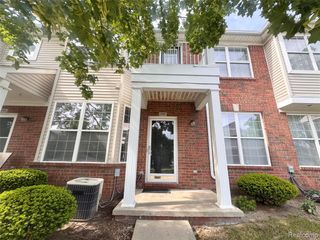 3757 Cherry Creek Lane 51, Sterling Heights, MI 48314