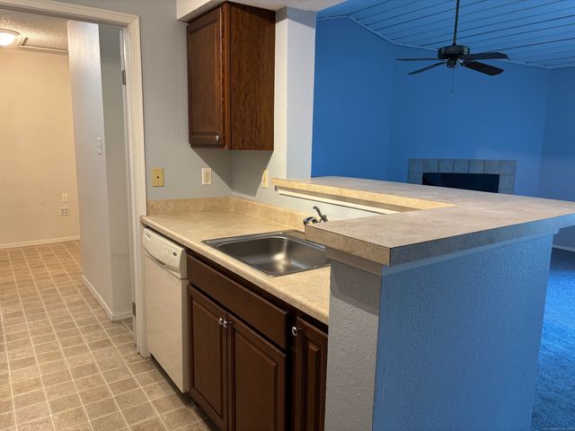 110 Leafwood Lane 190, Groton, CT 06340