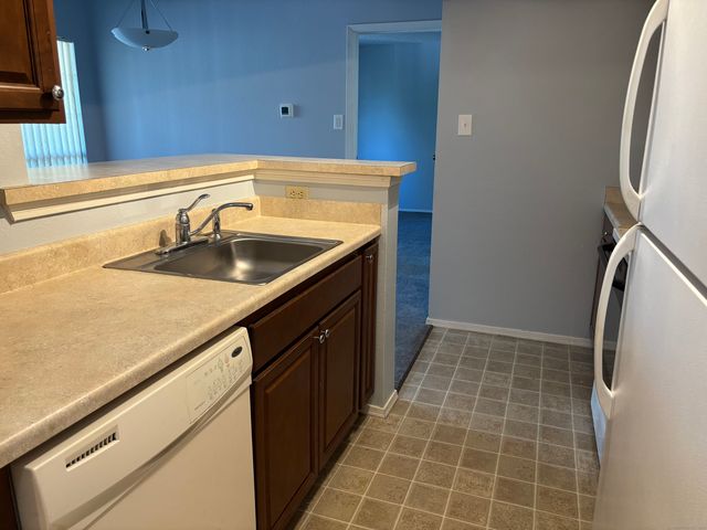110 Leafwood Lane 190, Groton, CT 06340