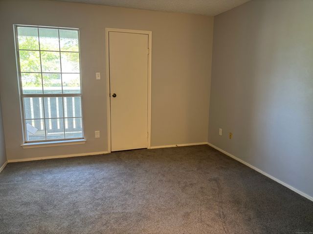110 Leafwood Lane 190, Groton, CT 06340