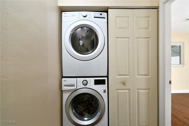 13 Hamlin CT, Lehigh Acres, FL 33936