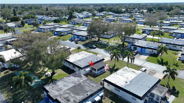 13 Hamlin CT, Lehigh Acres, FL 33936