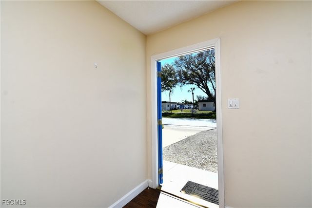 13 Hamlin CT, Lehigh Acres, FL 33936