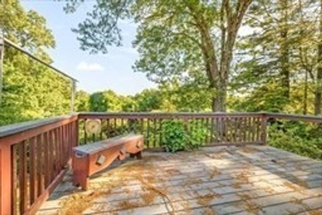 45 Indian Hill Rd, Worcester, MA 01606