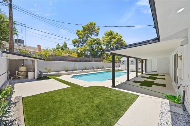 1242 Campbell Drive, Las Vegas, NV 89102