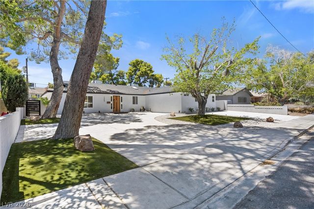 1242 Campbell Drive, Las Vegas, NV 89102