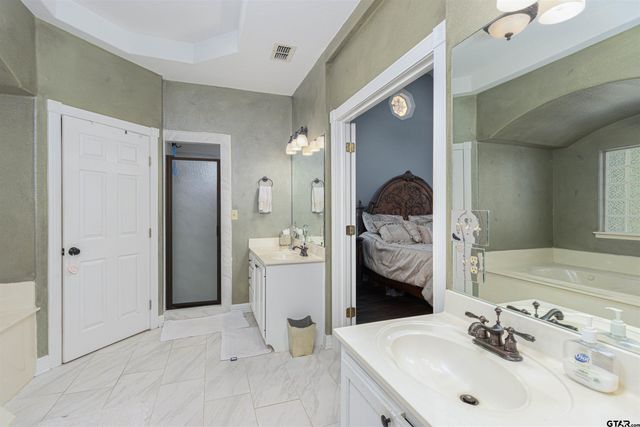 20761 County Road 3302, Brownsboro, TX 75756