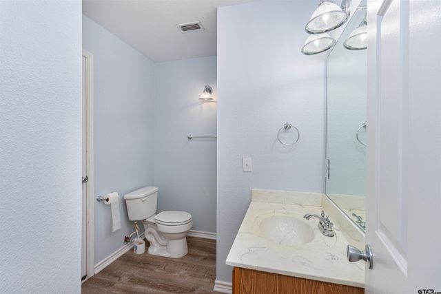 20761 County Road 3302, Brownsboro, TX 75756