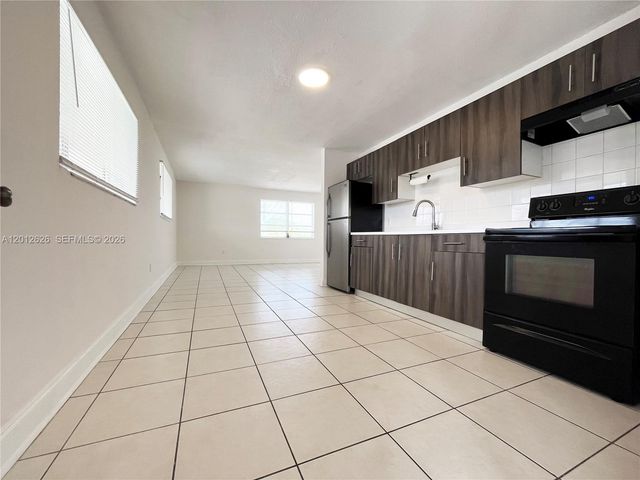 1610 N 25th St 10, Fort Pierce, FL 34947