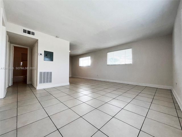 1610 N 25th St 10, Fort Pierce, FL 34947