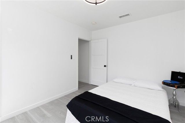 5968 Gardendale, South Gate, CA 90280