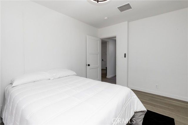 5968 Gardendale, South Gate, CA 90280