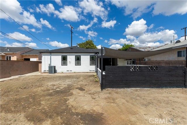 5968 Gardendale, South Gate, CA 90280