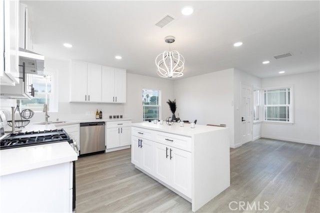 5968 Gardendale, South Gate, CA 90280