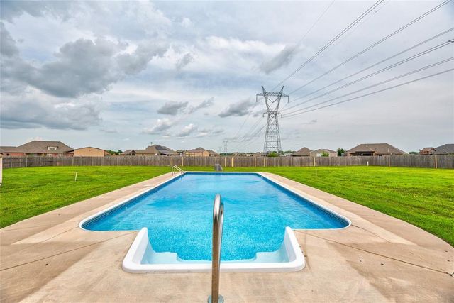 11620 Mallorca Drive, Oklahoma City, OK 73173