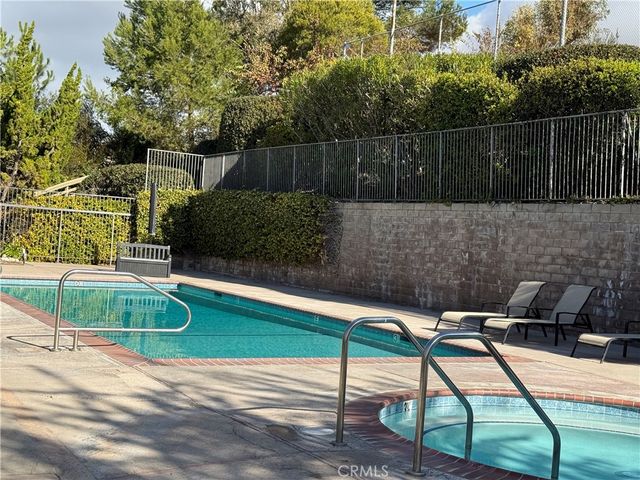 1 Cresta Verde Drive, Rolling Hills Estates, CA 90274