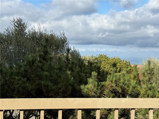 1 Cresta Verde Drive, Rolling Hills Estates, CA 90274
