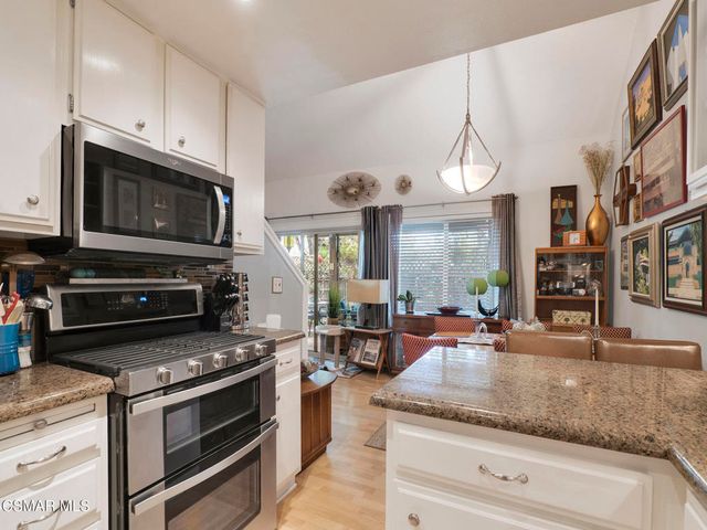 24829 Apple Street E, Newhall, CA 91321