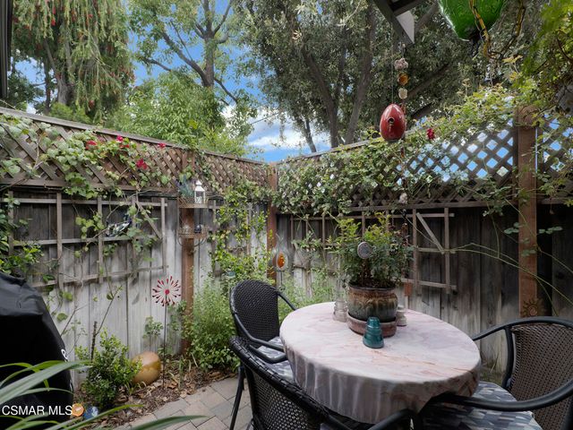 24829 Apple Street E, Newhall, CA 91321