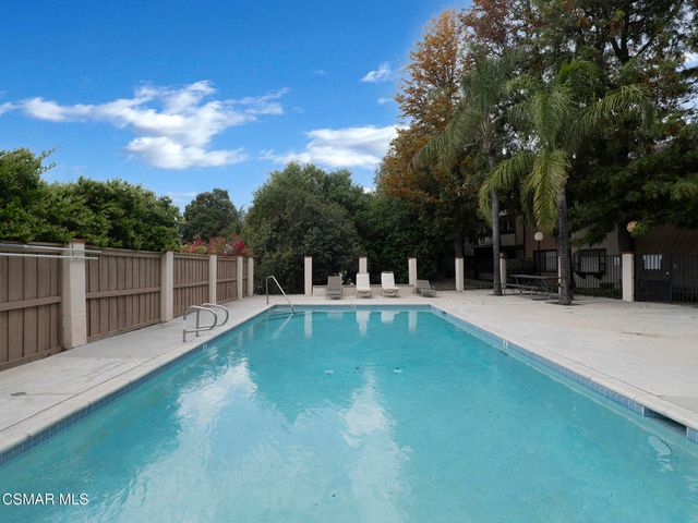 24829 Apple Street E, Newhall, CA 91321