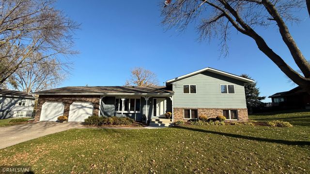 105 N Circle Drive, Montgomery, MN 56069
