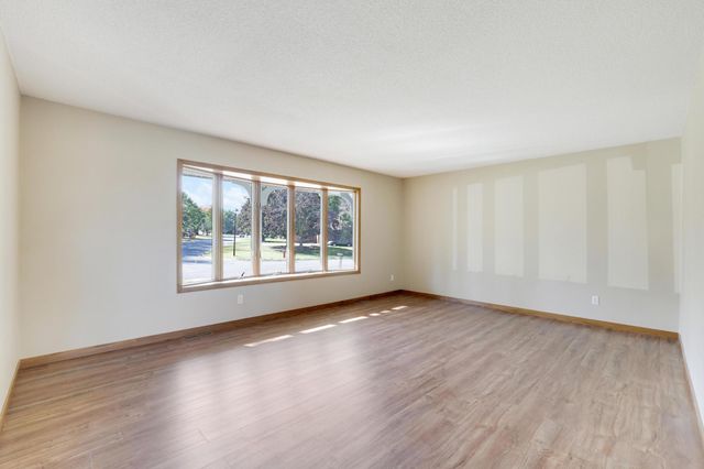 105 N Circle Drive, Montgomery, MN 56069