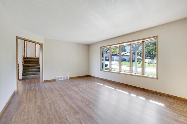 105 N Circle Drive, Montgomery, MN 56069