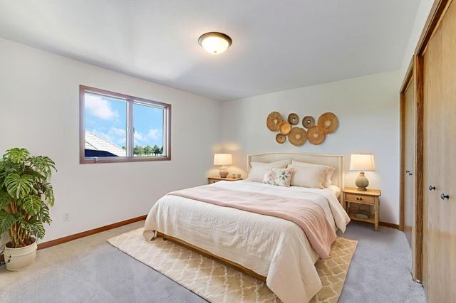 105 N Circle Drive, Montgomery, MN 56069