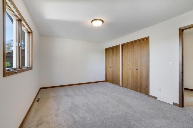 105 N Circle Drive, Montgomery, MN 56069