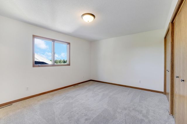 105 N Circle Drive, Montgomery, MN 56069