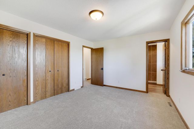 105 N Circle Drive, Montgomery, MN 56069