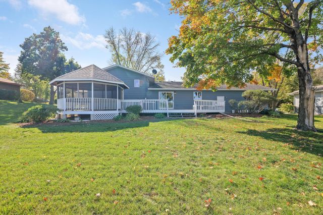 105 N Circle Drive, Montgomery, MN 56069