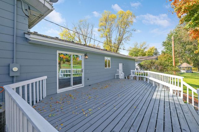 105 N Circle Drive, Montgomery, MN 56069