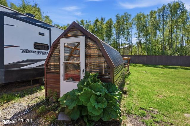 7290 W Metcalf Circle, Wasilla, AK 99623