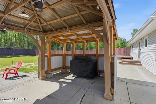 7290 W Metcalf Circle, Wasilla, AK 99623