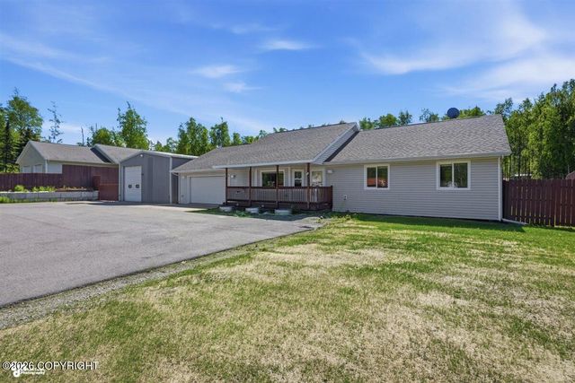 7290 W Metcalf Circle, Wasilla, AK 99623