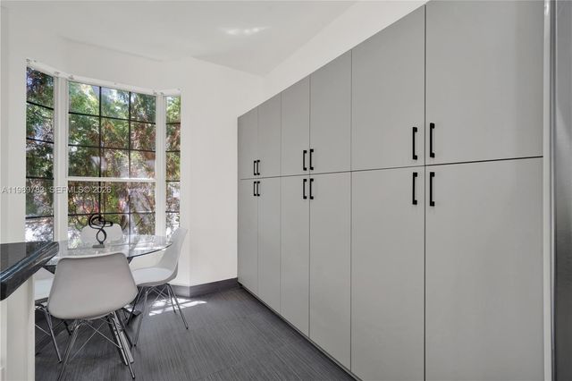 1251 Hayes St, Hollywood, FL 33019