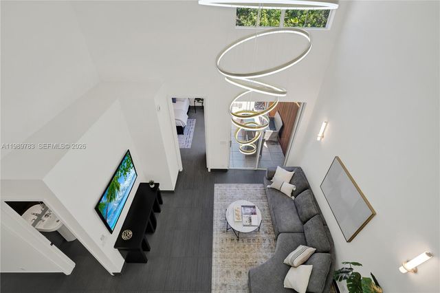 1251 Hayes St, Hollywood, FL 33019