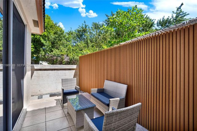 1251 Hayes St, Hollywood, FL 33019