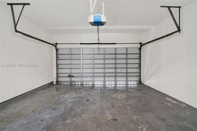 1251 Hayes St, Hollywood, FL 33019